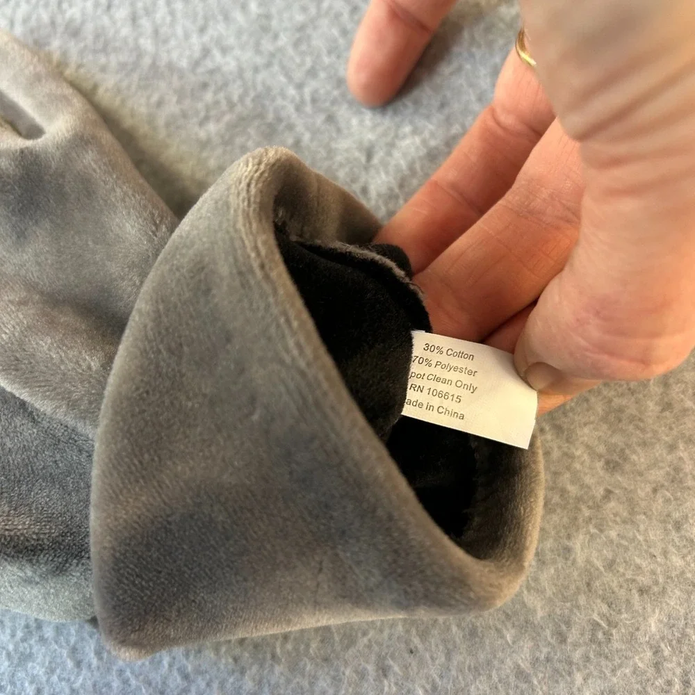 Twos Company Gray Faux Fur Tech Fingers Soft Pom Pom Gloves Winter Womens S /‎ M